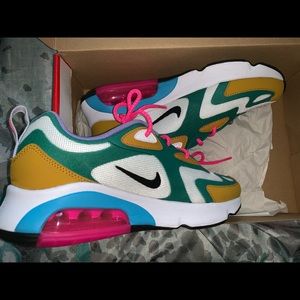 Women Air Max 200